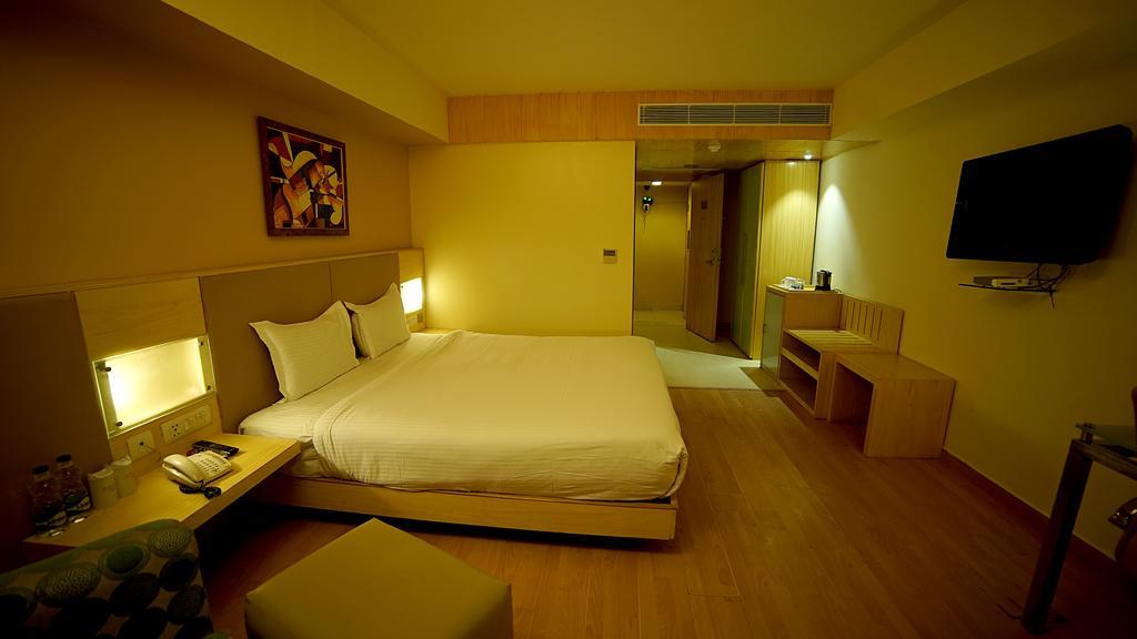 Park Maple Hotel Amritsar Exterior photo